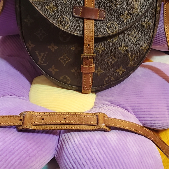 Louis Vuitton Monogram Brown Crossbody Bag - Picture 2 of 13